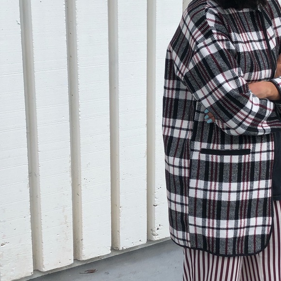 Parisian Spring Tweed Jacket - Picture 3 of 9